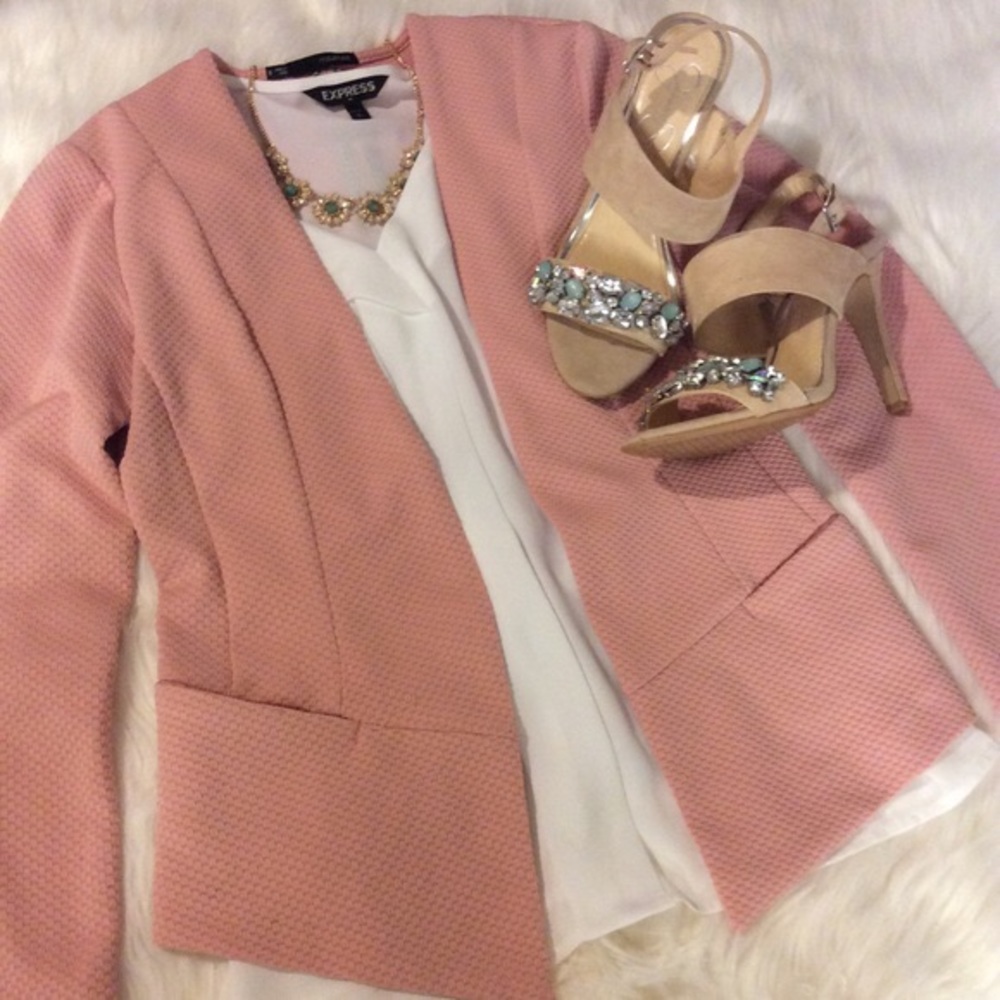 Maurices Women’s size 6  Blush Pink Blazer